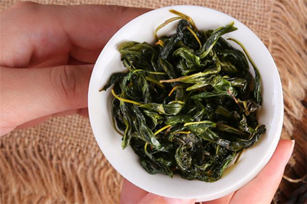 孕婦能喝丁香茶嗎 哺乳期可以喝丁香茶嗎 孕婦能喝丁香茶嗎 哺乳期可以喝丁香茶嗎