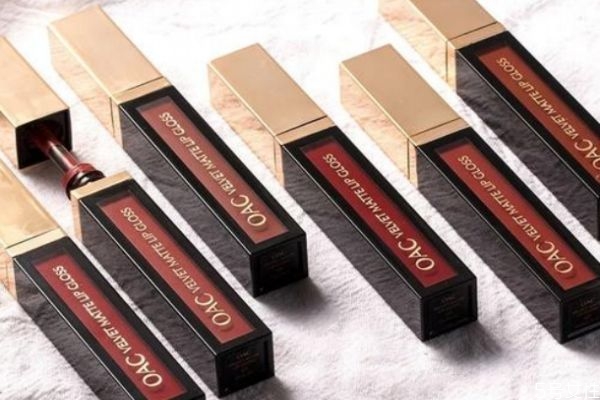 唇釉薄涂怎么涂 唇釉怎么薄涂好看 唇釉薄涂怎么涂 唇釉怎么薄涂好看