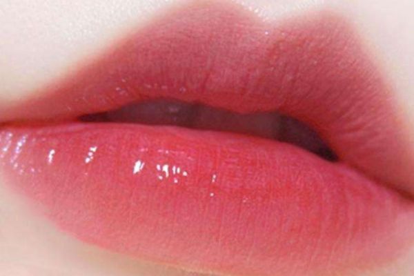 唇釉為什么不掉色持久度高 唇釉不掉色原因 唇釉為什么不掉色持久度高 唇釉不掉色原因