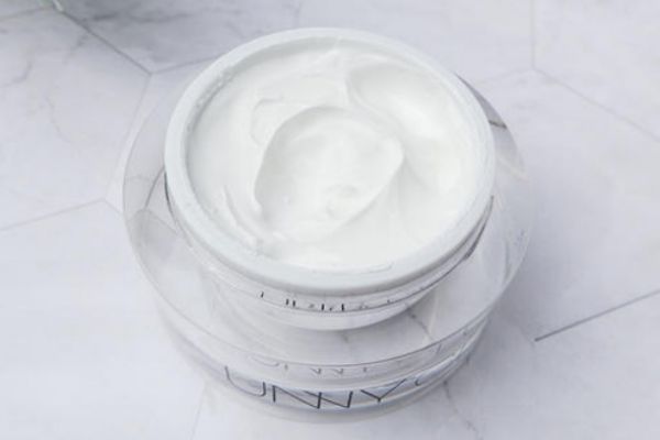 貴婦膏可以代替面霜嗎 面霜可以用貴婦膏代替嗎 貴婦膏可以代替面霜嗎 面霜可以用貴婦膏代替嗎