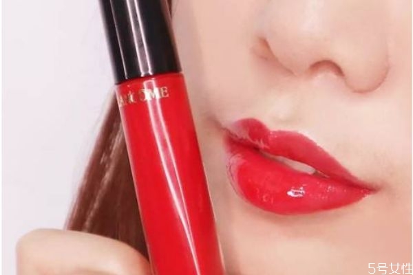 唇釉為什么不掉色持久度高 唇釉不掉色原因 唇釉為什么不掉色持久度高 唇釉不掉色原因