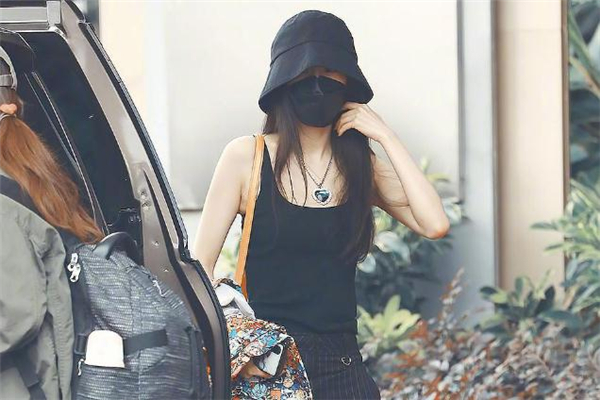 海洋之心項(xiàng)鏈?zhǔn)鞘裁磁谱?海洋之心項(xiàng)鏈多少錢(qián) 海洋之心項(xiàng)鏈?zhǔn)鞘裁磁谱?海洋之心項(xiàng)鏈多少錢(qián)