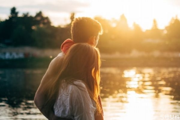 夫妻之間誰最怕離婚 夫妻為什么會(huì)離婚 夫妻之間誰最怕離婚 夫妻為什么會(huì)離婚