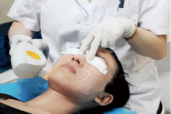 臉上有痘坑怎么辦 臉上痘坑怎么消除 臉上有痘坑怎么辦 臉上痘坑怎么消除