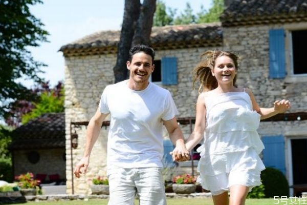 男生如何在約會(huì)中留下好印象 男生約會(huì)怎么可以留好印象 男生如何在約會(huì)中留下好印象 男生約會(huì)怎么可以留好印象