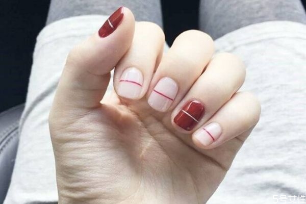 美甲底膠涂幾遍 甲油膠怎么保持長久 美甲底膠涂幾遍 甲油膠怎么保持長久