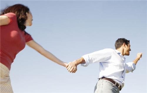 男人出軌會后悔嗎 男人出軌后悔的表現(xiàn) 男人出軌會后悔嗎 男人出軌后悔的表現(xiàn)