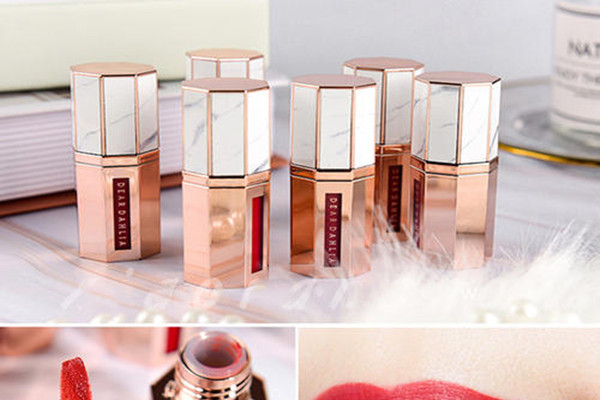 黛麗奧大理石唇釉什么質地 黛麗奧大理石唇釉october好看嗎 黛麗奧大理石唇釉什么質地 黛麗奧大理石唇釉october好看嗎