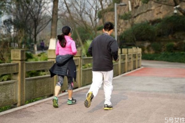 晨跑的最佳時(shí)間 什么時(shí)候晨跑最好 晨跑的最佳時(shí)間 什么時(shí)候晨跑最好