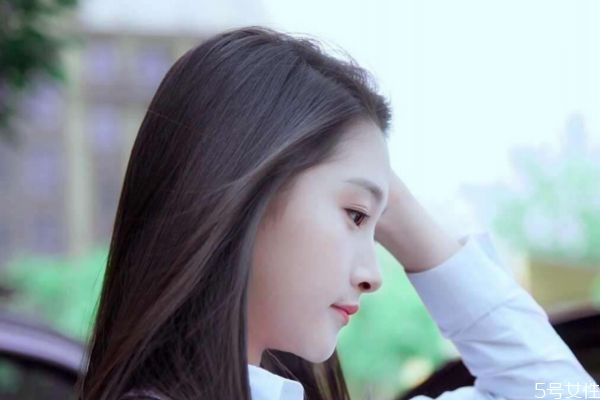 鴨舌帽時候什么發(fā)型的女生 什么發(fā)型的女生時候鴨舌帽 鴨舌帽時候什么發(fā)型的女生 什么發(fā)型的女生時候鴨舌帽