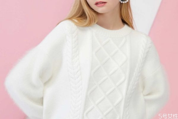 如何清洗毛衣領(lǐng) 毛衣洗滌護(hù)理的注意事項(xiàng) 如何清洗毛衣領(lǐng) 毛衣洗滌護(hù)理的注意事項(xiàng)