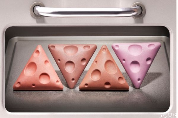 腮紅不顯色的原因 腮紅不顯色怎么處理 腮紅不顯色的原因 腮紅不顯色怎么處理