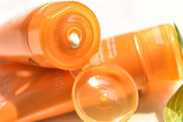 薇姿防曬霜保質(zhì)期 薇姿防曬霜需要卸妝嗎 薇姿防曬霜保質(zhì)期 薇姿防曬霜需要卸妝嗎