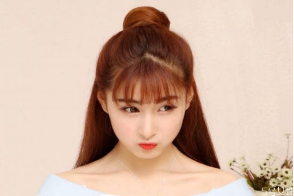 最適合高中女生的發(fā)型 有什么發(fā)型時(shí)候高中女生 最適合高中女生的發(fā)型 有什么發(fā)型時(shí)候高中女生