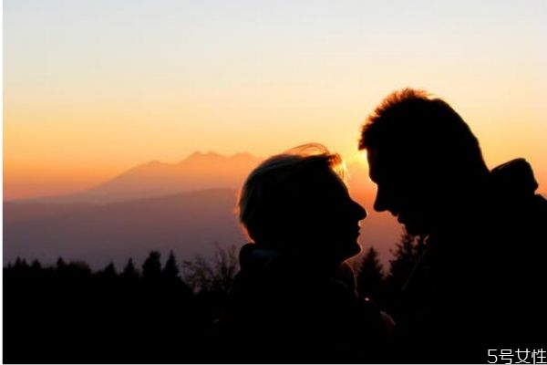 男人為什么主動(dòng)分房睡 男人要分房睡的原因 男人為什么主動(dòng)分房睡 男人要分房睡的原因