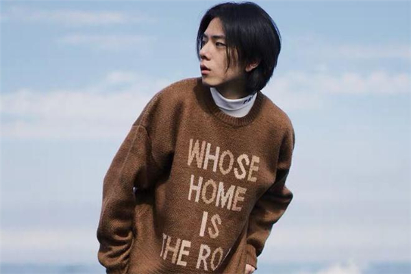 男生秋天穿什么毛衣好看 男生秋季毛衣搭配圖片 男生秋天穿什么毛衣好看 男生秋季毛衣搭配圖片