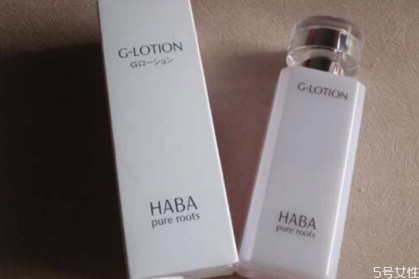 化妝水能不能涂眼周 涂化妝水要避開眼周嗎 化妝水能不能涂眼周 涂化妝水要避開眼周嗎