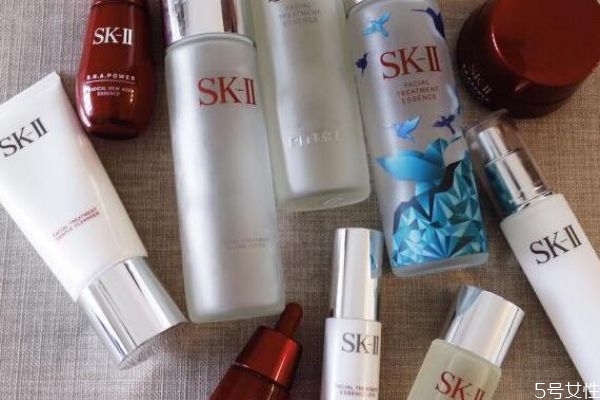 神仙水和小黑瓶可不可以一起用 蘭蔻小黑瓶和sk2神仙水 神仙水和小黑瓶可不可以一起用 蘭蔻小黑瓶和sk2神仙水