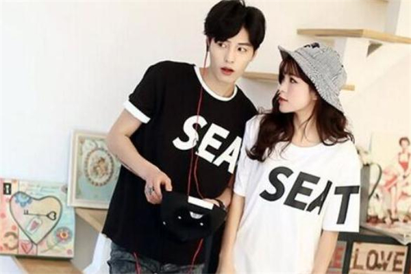 內(nèi)向的男生喜歡什么樣的女生 內(nèi)向男生喜歡女生的表現(xiàn) 內(nèi)向的男生喜歡什么樣的女生 內(nèi)向男生喜歡女生的表現(xiàn)