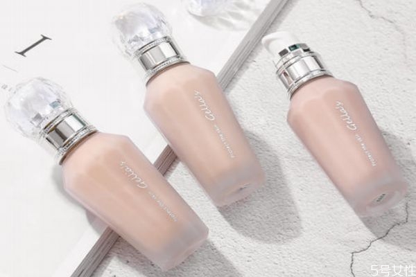 粉底液干了怎么補救 粉底液干了怎么辦 粉底液干了怎么補救 粉底液干了怎么辦