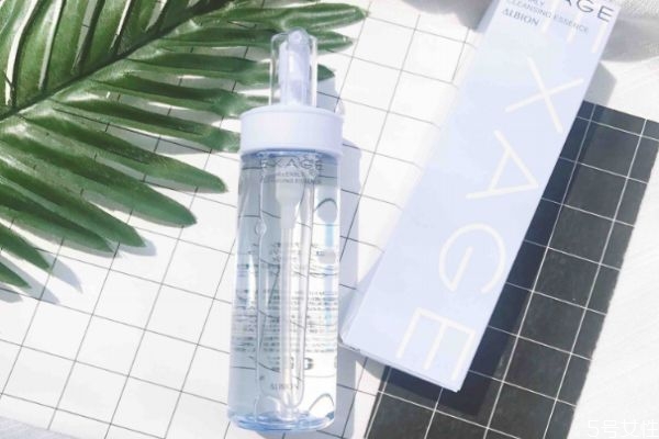 奧爾濱卸妝油怎么樣 奧爾濱卸妝油好用嗎 奧爾濱卸妝油怎么樣 奧爾濱卸妝油好用嗎