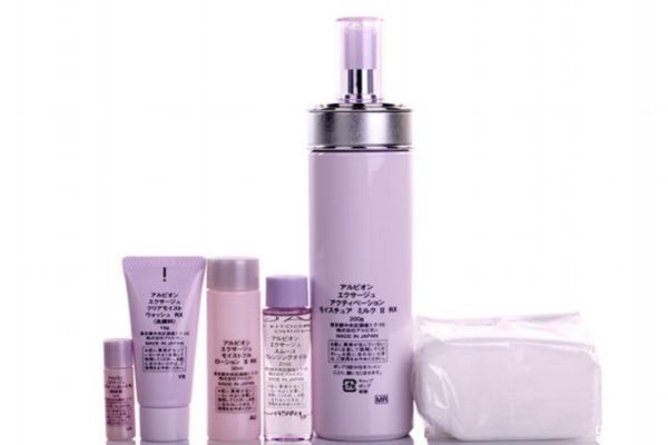 奧爾濱卸妝油怎么樣 奧爾濱卸妝油好用嗎 奧爾濱卸妝油怎么樣 奧爾濱卸妝油好用嗎