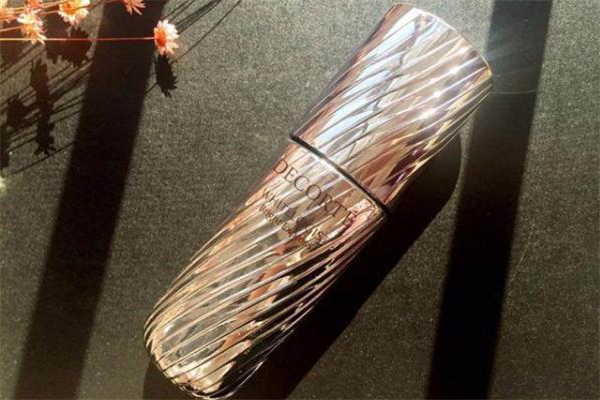 黛珂曲酸美白精華適合什么膚質 黛珂曲酸精華孕婦能用嗎 黛珂曲酸美白精華適合什么膚質 黛珂曲酸精華孕婦能用嗎