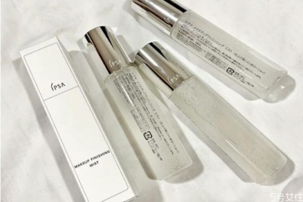 粉底和定妝噴霧可以一起用嗎 定妝噴霧在粉底前還是后 粉底和定妝噴霧可以一起用嗎 定妝噴霧在粉底前還是后