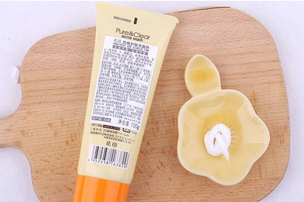 花印抗痘護(hù)膚洗面奶不適合什么膚質(zhì) 花印抗痘護(hù)膚洗面奶成分 花印抗痘護(hù)膚洗面奶不適合什么膚質(zhì) 花印抗痘護(hù)膚洗面奶成分