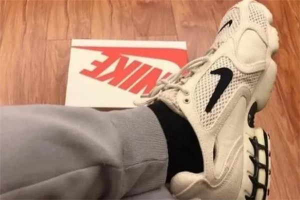 耐克stussy聯(lián)名沙漠黃真假對比 耐克stussy沙漠黃聯(lián)名開箱 耐克stussy聯(lián)名沙漠黃真假對比 耐克stussy沙漠黃聯(lián)名開箱