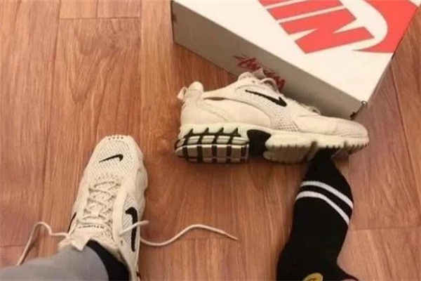 耐克stussy聯(lián)名沙漠黃真假對比 耐克stussy沙漠黃聯(lián)名開箱 耐克stussy聯(lián)名沙漠黃真假對比 耐克stussy沙漠黃聯(lián)名開箱