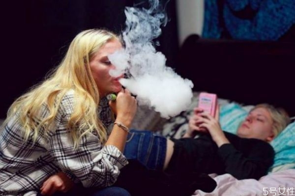 抽煙對(duì)皮膚有影響嗎 抽煙會(huì)影響皮膚嗎