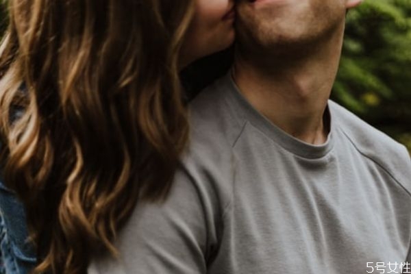 女生初戀都會分手嗎 女生初戀分手心理階段 女生初戀都會分手嗎 女生初戀分手心理階段