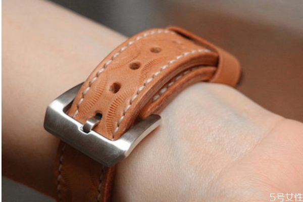 如何解決皮表帶發(fā)臭 皮表帶發(fā)臭怎么辦 如何解決皮表帶發(fā)臭 皮表帶發(fā)臭怎么辦