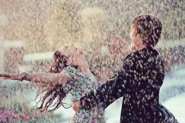 戀愛中男生希望女生知道的事 情商高的女生戀愛表現(xiàn) 戀愛中男生希望女生知道的事 情商高的女生戀愛表現(xiàn)