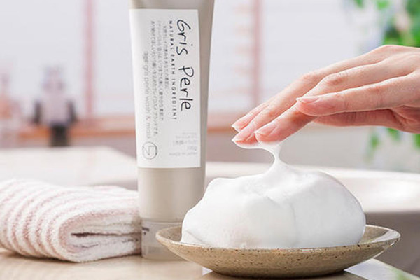 日本佩嚕嚕洗面奶的作用 日本佩嚕嚕洗面奶會(huì)緊繃嗎 日本佩嚕嚕洗面奶的作用 日本佩嚕嚕洗面奶會(huì)緊繃嗎