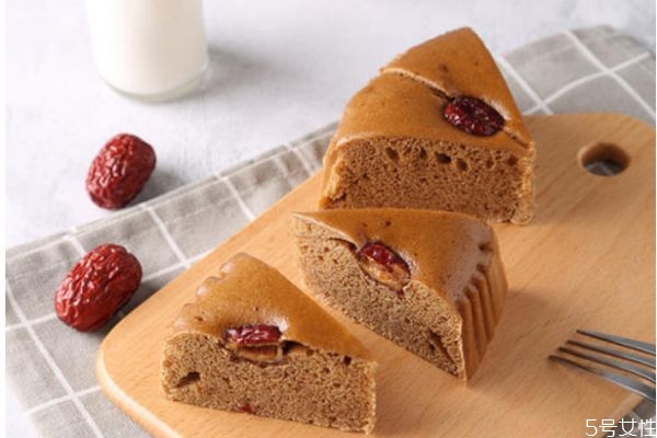 紅糖發(fā)糕熱量高嗎 吃紅糖發(fā)糕會長胖嗎 紅糖發(fā)糕熱量高嗎 吃紅糖發(fā)糕會長胖嗎