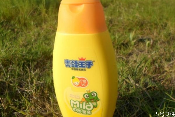 10歲孩子用什么洗發(fā)水 兒童用什么牌子的洗發(fā)水好 10歲孩子用什么洗發(fā)水 兒童用什么牌子的洗發(fā)水好