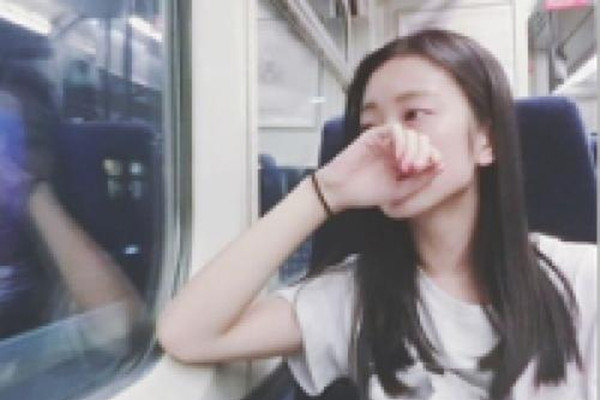 刪掉喜歡的人是什么感覺 刪掉喜歡的人會(huì)心痛嗎 刪掉喜歡的人是什么感覺 刪掉喜歡的人會(huì)心痛嗎