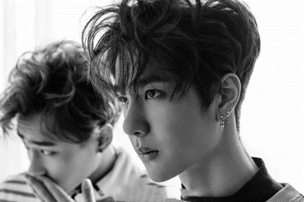 怎樣根據(jù)發(fā)量選顏色 女生喜歡男生什么顏色的頭發(fā) 怎樣根據(jù)發(fā)量選顏色 女生喜歡男生什么顏色的頭發(fā)