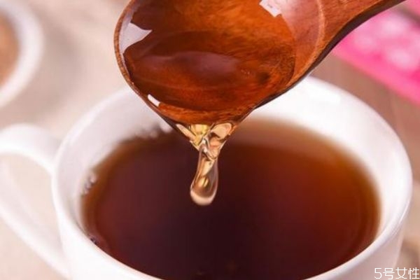 紅糖面膜的護(hù)膚作用 紅糖面膜的使用功效 紅糖面膜的護(hù)膚作用 紅糖面膜的使用功效