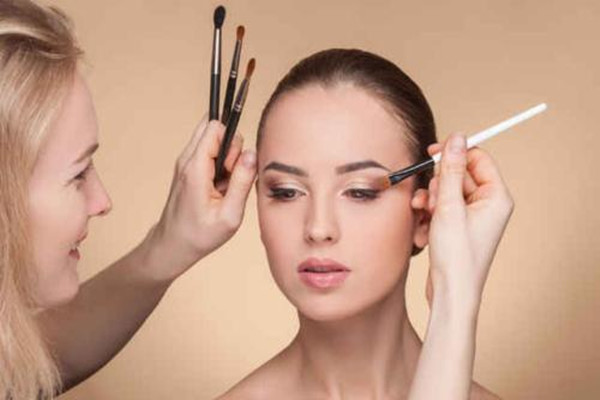 怎樣化妝好看 化妝的技巧有哪些 怎樣化妝好看 化妝的技巧有哪些