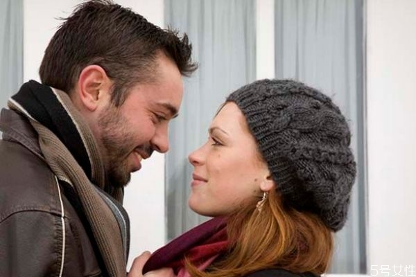 男朋友出軌放不下怎么辦 男朋友出軌最佳處理方法 男朋友出軌放不下怎么辦 男朋友出軌最佳處理方法