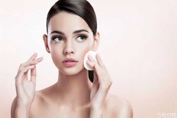 改善皮膚粗糙的方法 如何改善粗糙皮膚 改善皮膚粗糙的方法 如何改善粗糙皮膚