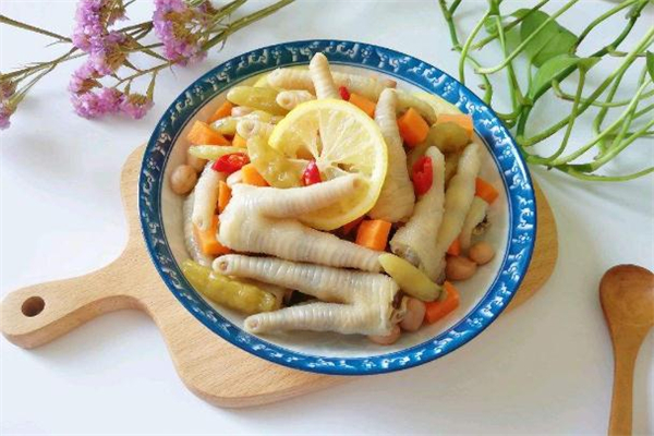 檸檬雞爪煮多久 檸檬雞爪要焯水嗎 檸檬雞爪煮多久 檸檬雞爪要焯水嗎