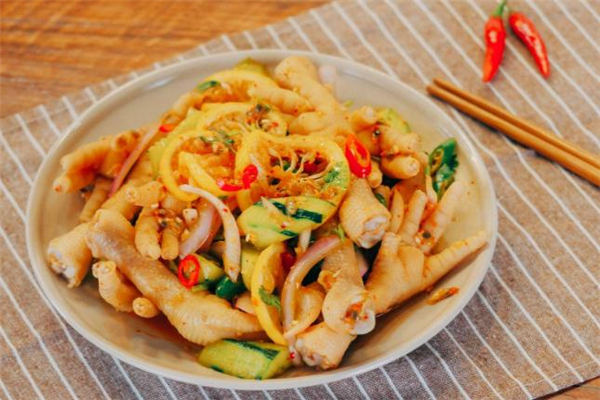 檸檬雞爪煮多久 檸檬雞爪要焯水嗎 檸檬雞爪煮多久 檸檬雞爪要焯水嗎