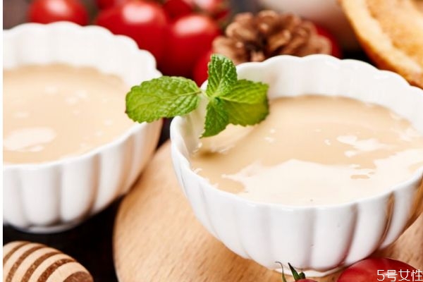 如何自制烤酸奶 烤酸奶的簡單做法 如何自制烤酸奶 烤酸奶的簡單做法