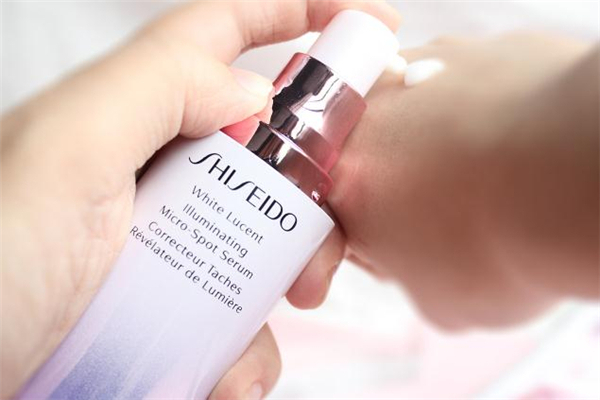 資生堂櫻花調(diào)色精華成分 資生堂櫻花精華可以白天用嗎 資生堂櫻花調(diào)色精華成分 資生堂櫻花精華可以白天用嗎