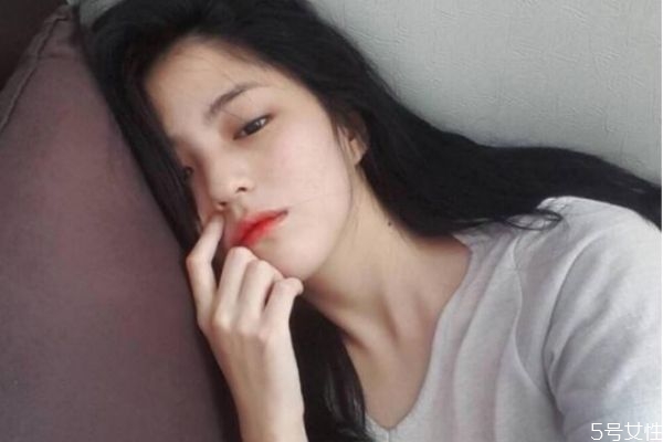 女朋友好幾個(gè)小時(shí)不回消息 女朋友敷衍聊天表現(xiàn) 女朋友好幾個(gè)小時(shí)不回消息 女朋友敷衍聊天表現(xiàn)