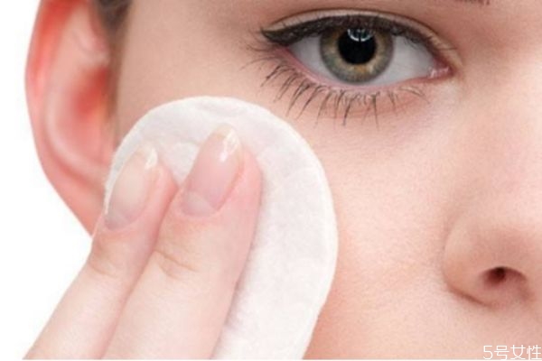 改善皮膚粗糙的方法 如何改善粗糙皮膚 改善皮膚粗糙的方法 如何改善粗糙皮膚